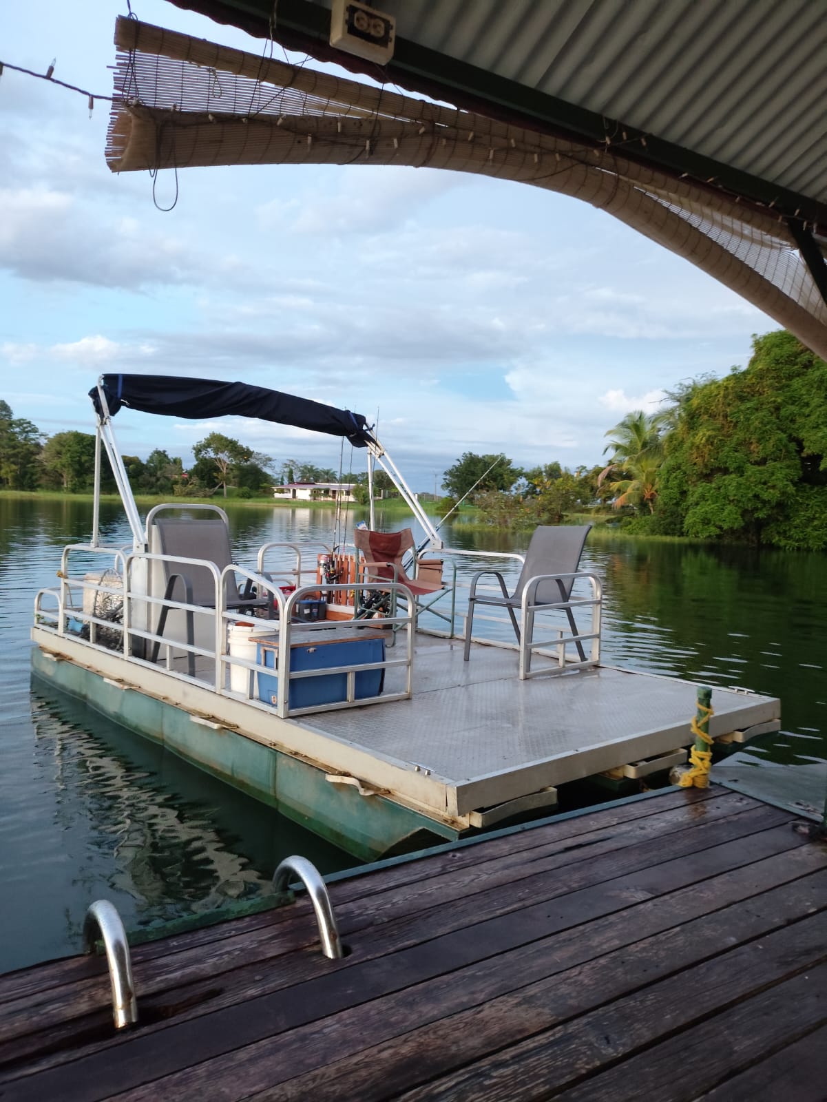panalakesportfishing pontoon boat for peacock bass fishing trips
